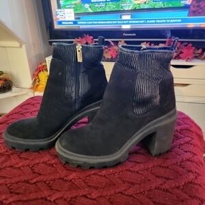 Jennifer Lopez Black Heeled Boots with Gold Zipper